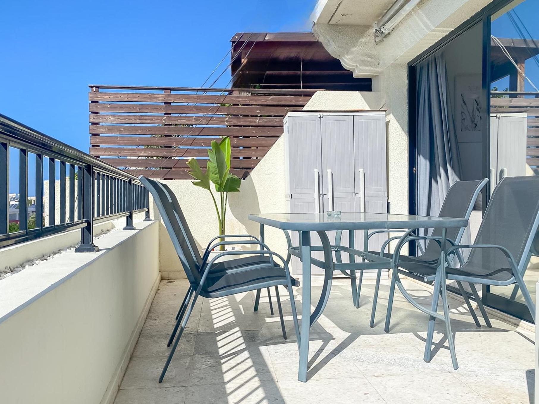 Phaedrus Living: Byzantium Modern City Flat Paphos Exteriér fotografie